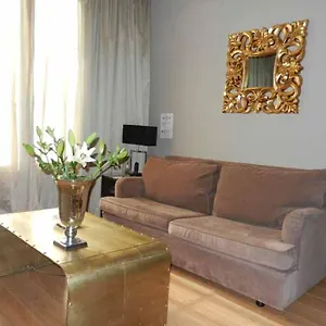 grandom-suites.topbarcelonahotels.com/